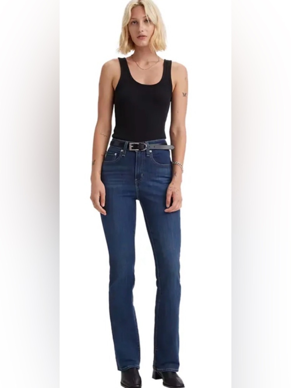 LEVIS 725 High Rise Bootcut Jeans. Dark wash. Size W. 31 L. 30. With stretch.